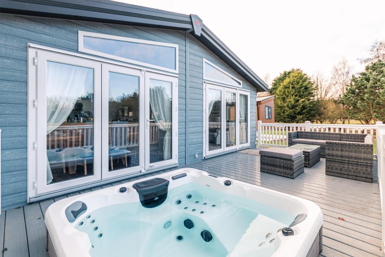 Sutton Lodge With Hot Tub York Ngoại thất bức ảnh